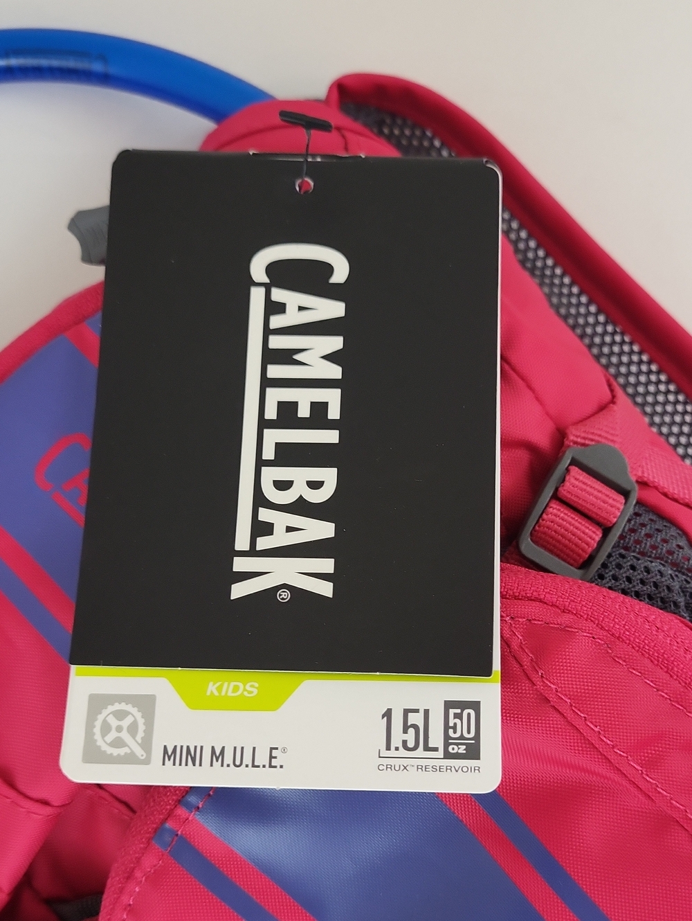 NWT CamelBak Mini M.U.L.E. Kids' Hydration Backpack 50 oz (1.5 liter) - Picture 2 of 9
